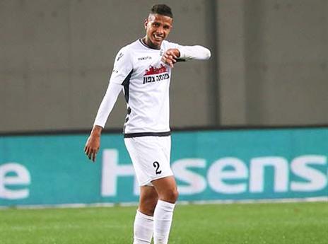 דוס סנטוס. יחתום על החוזה? (דני מרון)