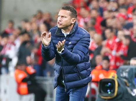 חיפש דרכים להמציא מחדש את האלופה (אלן שיבר)