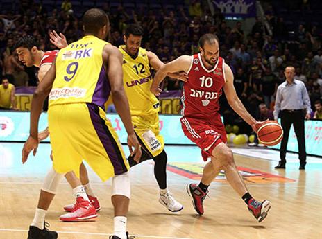 מיעט לשחק בשני הרבעים הראשונים. הלפרין (אלן שיבר)