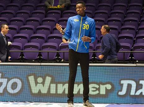 צפוי להירשם בסגל. מילר (