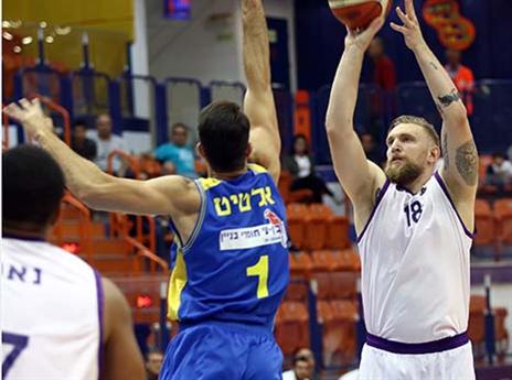 נסטרנקו. קאמבק גדול (מנהלת)