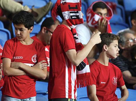 צריכים להתרגל לימי שישי. אוהדי הפועל מאוכזבים (אלן שיבר)