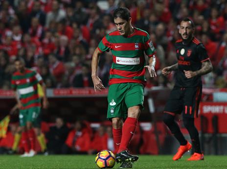 דייביסון. אמור לחתום על חוזה לעונה (getty)