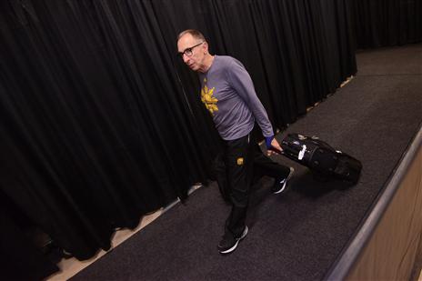 אדאמס. מאמן כדורסל 48 שנים (Getty)