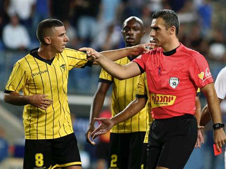 סיפק שני בישולים נהדרים. ורד (אלן שיבר)