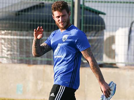 זומן ברגע האחרון. קליימן (דני מרון)