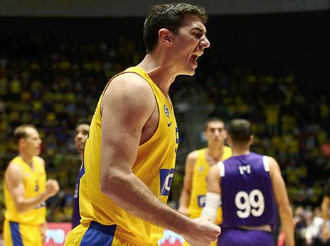 מכבי ת"א השתלטה על המשחק בקלות (צילום: אלן שיבר)