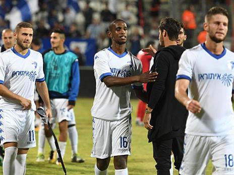 הרבה לחץ השתחרר. ק"ש חוגגת (צילום: סוכנות ג'יני)