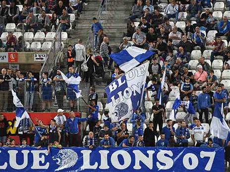 סוף סוף הם ראו ניצחון. אוהדי הפועל ק"ש (אנצ'ו גוש)