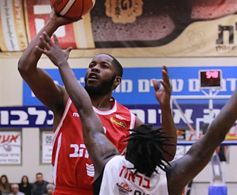 דייסון. אולי היחיד שתפקד באדום (אלן שיבר)