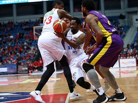 לוקאס הוביל את הקו האחורי האדום (מנהלת הליגה)