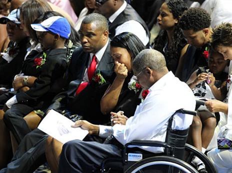 ראתה את רייט נכנס לרכב ומאז הוא נעלם. שרה בלוויה