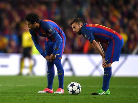 ניימאר הגביל את ההשפעה על המשחק ההתקפי של אלבה (Getty)