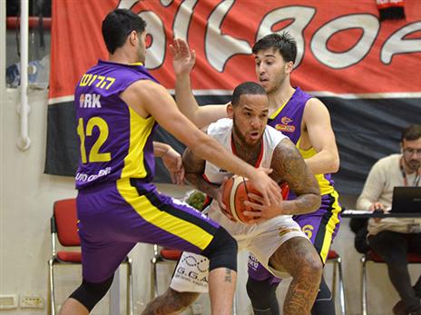 הריסון מול הרוש. משחק מרתק בגן נר (מנהלת)