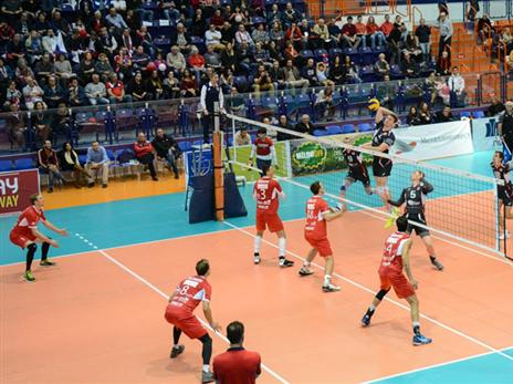 מטה עם הגב אל הקיר (איגוד הכדורעף)