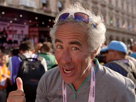 האיש שהביא לכאן את הג'ירו. אדמס