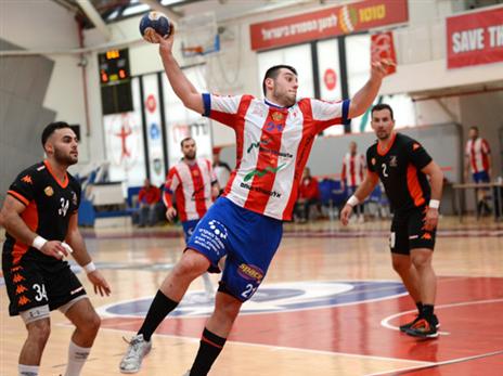 שי נתן והפועל ראשל"צ עם ניצחון הליגה ה-12 שלהם (צילום: גבי אלאלוף, הפועל ראשל"צ)