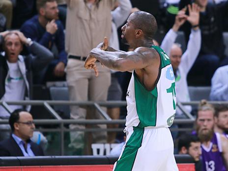 בואומן חוגג ניצחון גדול לחיפה (מנהלת)