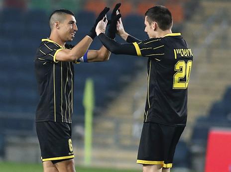 כחילה וסירושטיין. ההגנה זכתה לשבחים ( אלן שיבר)