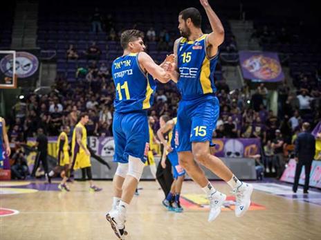 שחקני אשדוד חוגגים ניצחון גדול (מנהלת הליגה)