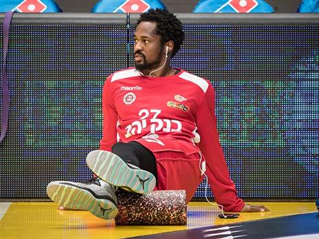 לוקאס להט בסיום (עודד קרני)