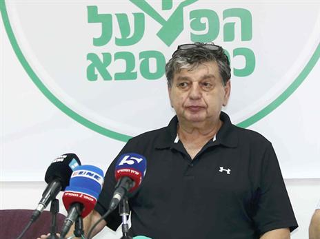 המשיך את הנדנדה של קודמיו. שום (אלן שיבר)