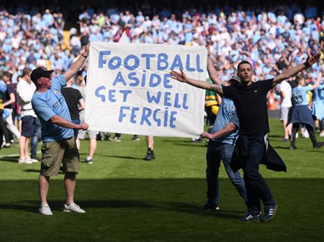 מחווה מרגשת של אוהדי סיטי (GETTY)