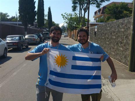 אוהדי אורוגוואי מוכנים