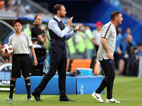 סאות'גייט חוגג העפלה היסטורית עם הנבחרת שלו (getty)