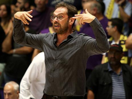 דרוקר. צירף שני זרים מסקרנים (אלן שיבר)