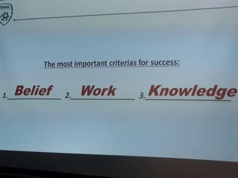 "היסודות להצלחה: אמונה, עבודה וידע"