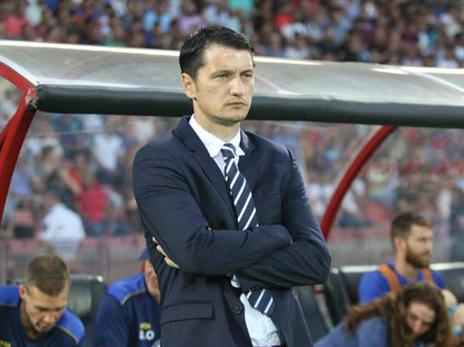 לא מרוצה. איביץ' (צילום: האתר הרשמי)