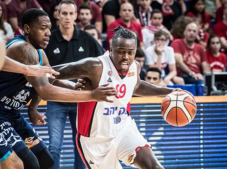 מופע שלשות של בראון ברבע השלישי (עודד קרני)