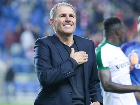 יש דברים יותר חשובים מכדורגל (אלן שיבר)