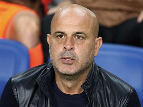 סגל חסר לקראת פ"ת. אבוקסיס