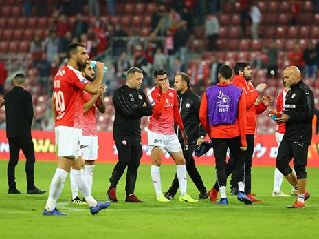 ב"ש מקרטעת ובכר הופך לפגיע (דני מרון)