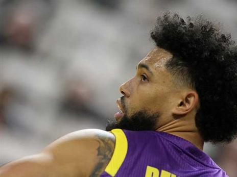 ריינולדס. בכורה מחודשת (FIBA)