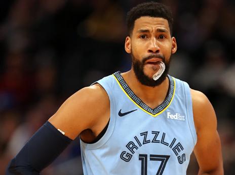 "התקרית עם טמפל? ויכוח בין חברים" (GETTY)