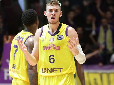 טי ג'יי קליין מאוכזב (פיב"א)