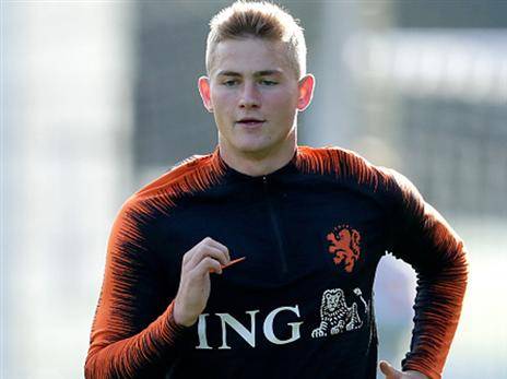 מקום של קבע בנבחרת הולנד (getty)