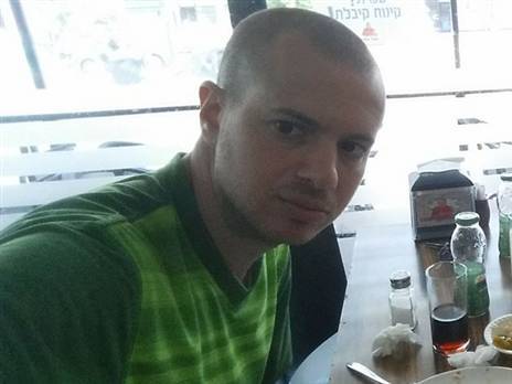 (מתוך הפייסבוק הפרטי של עומרי לזר)