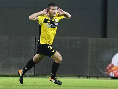 בצ'יראי. איביץ' חם עליו (צילום: אלן שיבר)