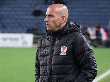 שביט. נקודה במשחק הבכורה (דני מרון)