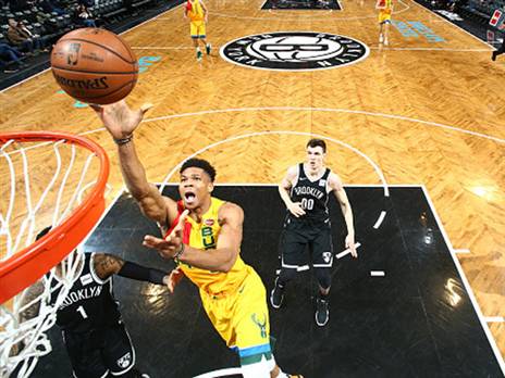 הבאקס בדרך למקום הראשון בליגה (צילום: Nathaniel S. Butler/NBAE via Getty Images)