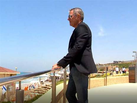 גוטמן. מעביר הרצאות