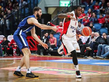 ג'ונסון. חוזר לסגל (מנהלת הליגה)