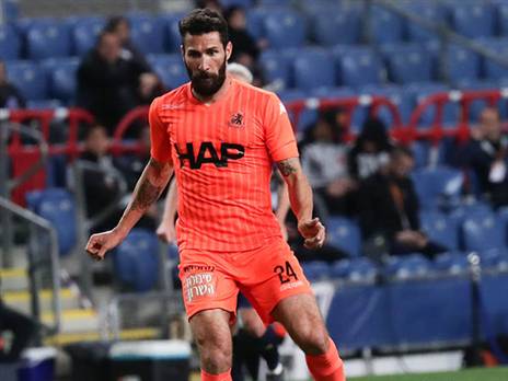 עוזב עם תואר. קויאר (דני מרון)