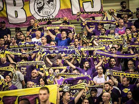 אוהדי חולון קיוו לראות שוויון בסדרה (עודד קרני)