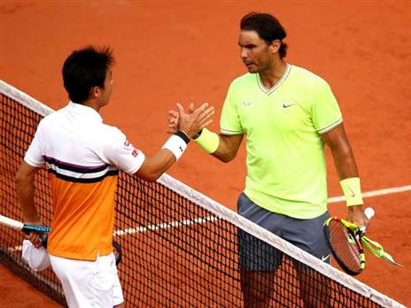 במעמד צד אחד. נדאל ונישיקורי (Getty)