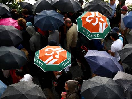 גשם (לא) בעיתו, כמה כסף הלך איתו (getty)